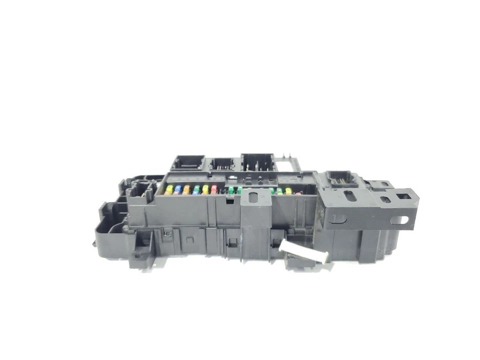 Ford Mustang 2016 caja de fusibles OEM GR3T15604 Foto 4 de 4