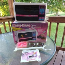 Easy-Bake Oven  Snack Center Original Box Vintage Hasbro 1997 Open Box Working
