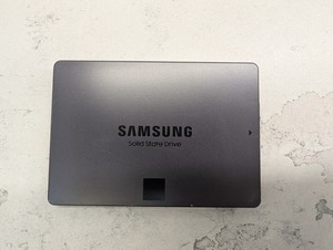 Samsung 870 QVO 8TB 2,5 Zoll SATA III Interne SSD 2024/04