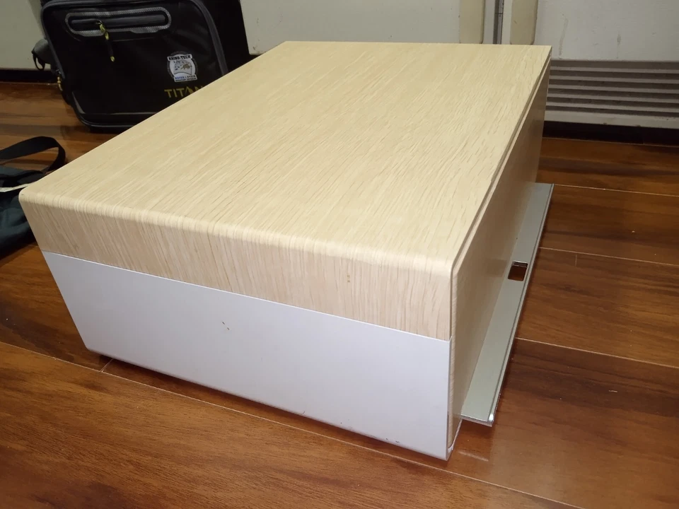 Griffin COVE PowerDock 5 Port Charging Station For Apple iPad iPhone Samsung etc - Image 4 of 4