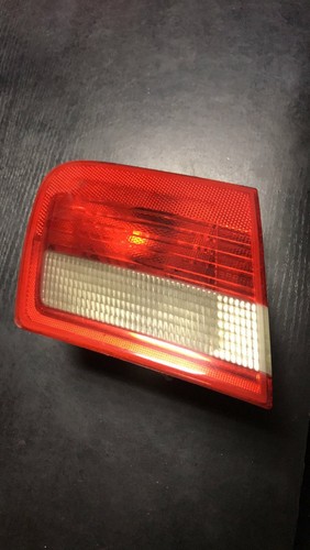 BMW 3 (E46) Heckklappe Rückleuchte links (Beifahrerseite) 8368759