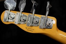 Fender VINTERA II 70S Telecaster Bass MN Wide Range Humbucker Vintage Whi