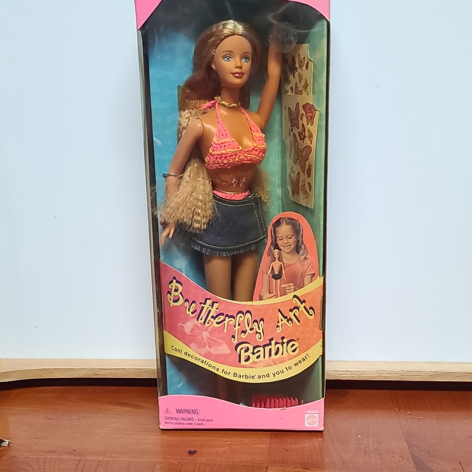 Mattel Butterfly Art Barbie Doll Blonde Hair Blue Eyes 11.5