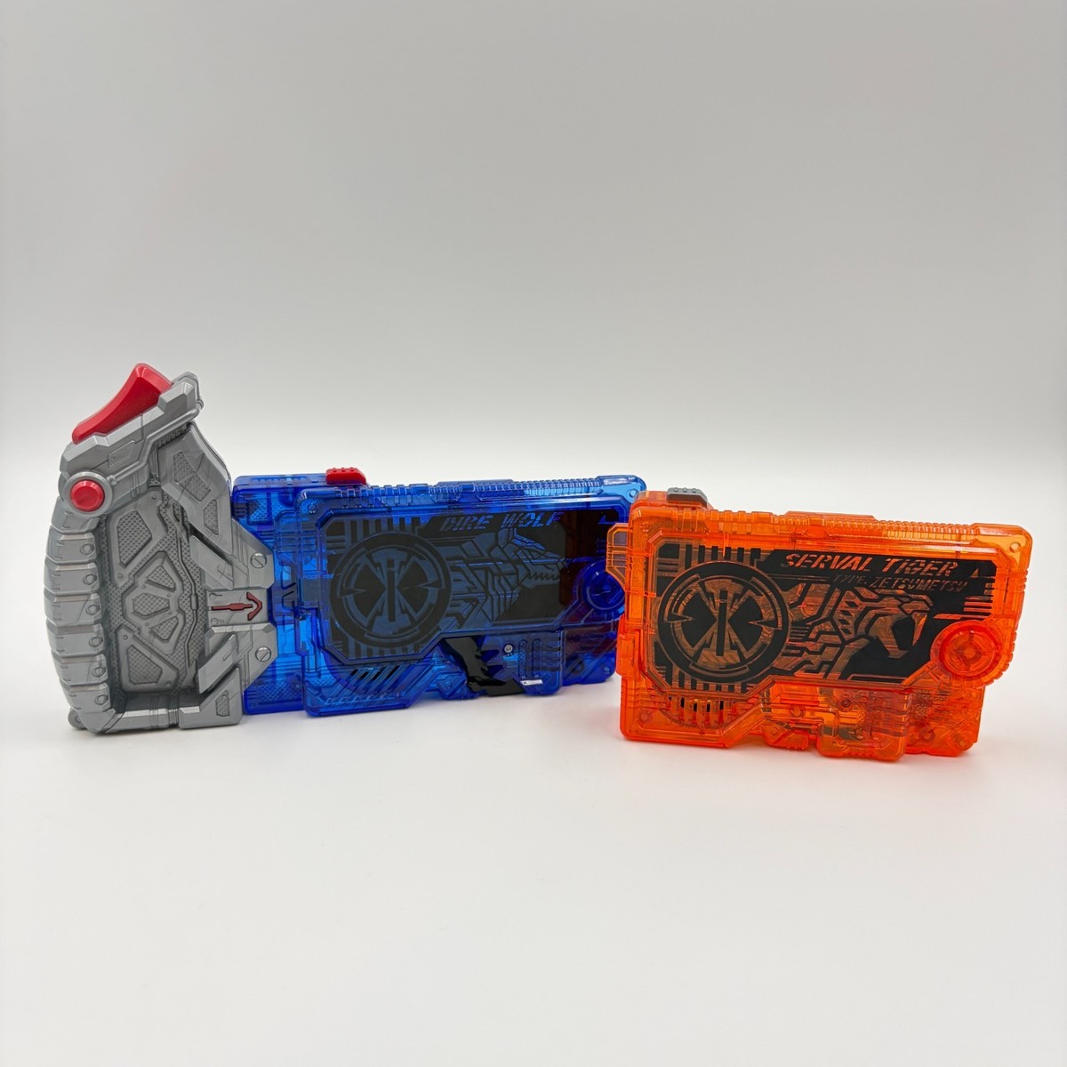 Kamen Rider Zero One DX Dire Wolf Zetsumerize Key & Serval Tiger