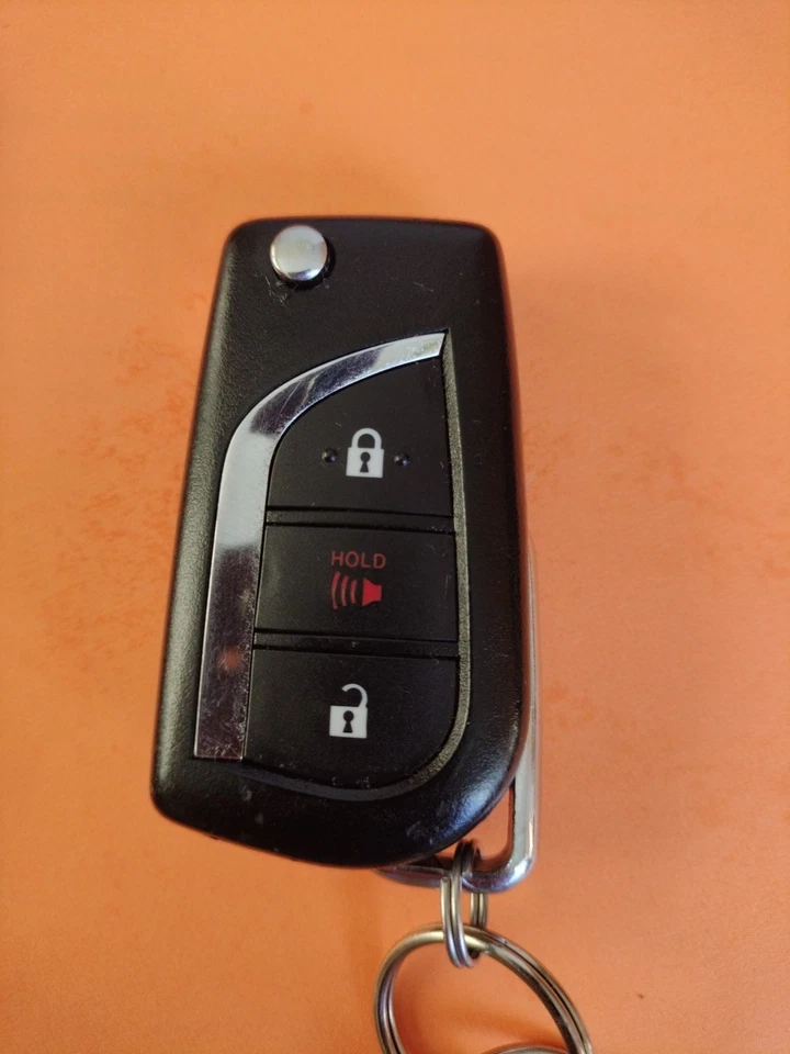 Mando a distancia Scion Flip Key 3 botones modelo 2000-2010, con llave de cabezal remoto. Foto 2 de 4