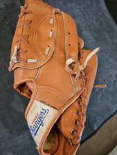 Vintage Texas Rangers Baseball Glove, Mitt. Excellent Condition. Model 2606.