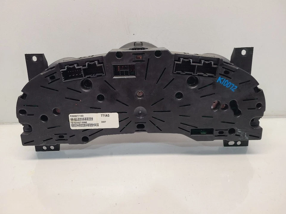 Chrysler Town & Country 2008 (3,3 L/AT) Speedo Cluster - 3 cápsulas con centavo de información Foto 3 de 4