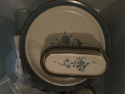 Noritake Vintage Pleasure pattern dishes; 16 piece set