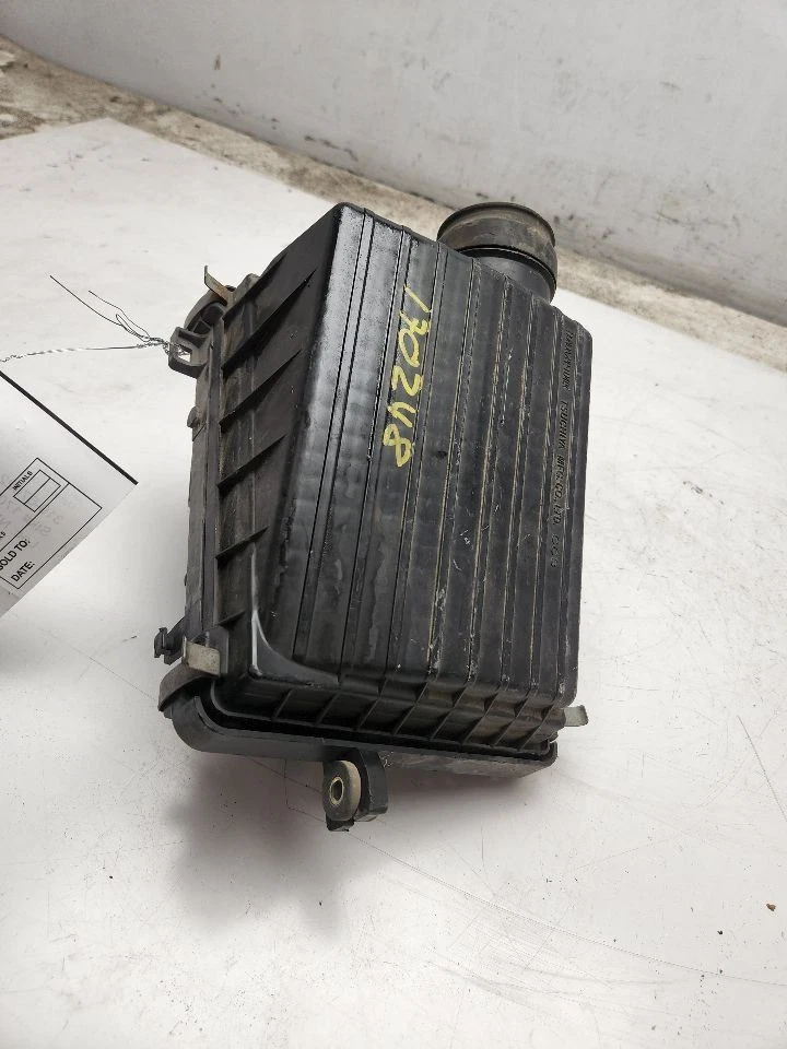 Honda Civic 1996-2000 caja purificadora de aire sedán DX Japón OEM 17240P2A005 Foto 2 de 4