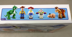 LEGO Toy Story 7597 Western Train Chase NEW! Locomotive Box Car Caboose Disney