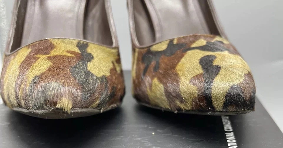 Zapatos de tacón INC International Concepts 6,5 camuflados verde marrón con caja usados en excelente estado ¡Como nuevos! Foto 3 de 4