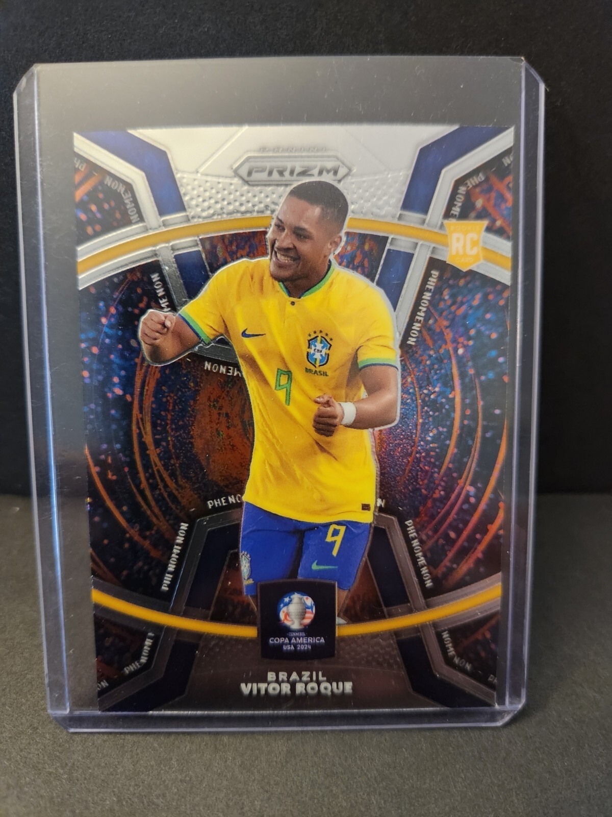 2024 Panini Prizm Copa America Vitor Roque - Phenomenon Silver Parallel
