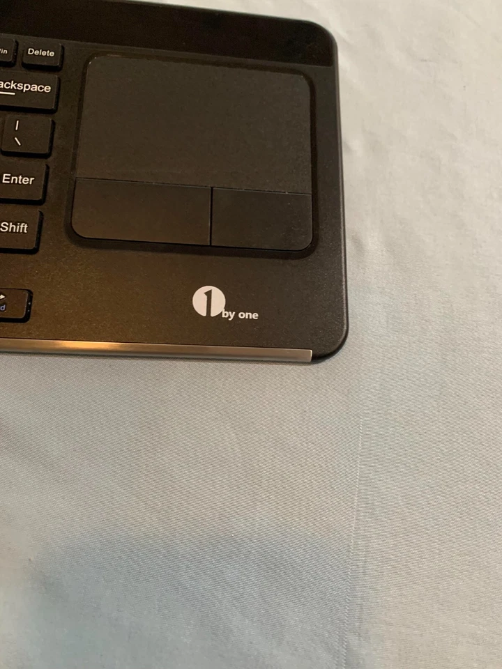1 By One Black KeyBoard Wireless - Image 4 of 4