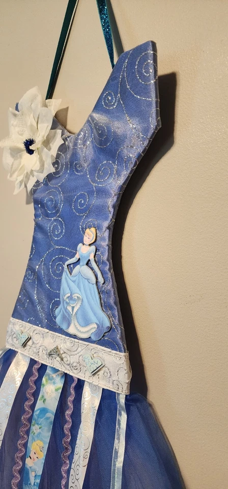 Disney Princess Cinderella Hair Bow Clip Organizer Holder-Wall Hanging  Decor - Image 4 of 4