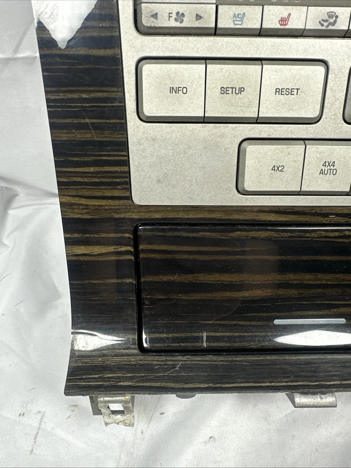 Panel bisel envolvente/control de clima/radio Lincoln Navigator 07-10 probado por fabricante de equipos originales Foto 2 de 4