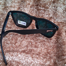 Pugs Classic #1 Women’s Square Sunglasses Black Plastic Frame Green Tinted UV400
