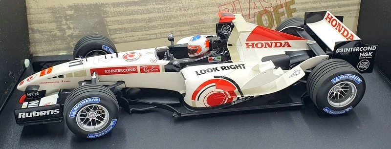 Minichamps 1/18 Scale 08MF1-06B-CRB18 - Honda F1 2006 Show Car R.Barrichello #11 - Image 3 of 4