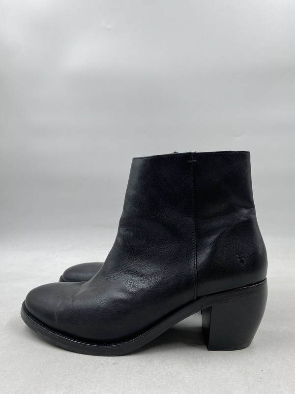Frye Rosalia Black Leather Ankle Booties block heel W 10