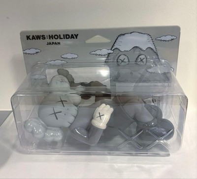 KAWS HOLIDAY JAPAN Gray Mt Fuji ver MEDICOM TOY Figur Limited Edition