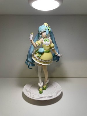 Hatsune Miku Exceed Creative Sweetsweets Series Figure -  Citron Macaron Ver.