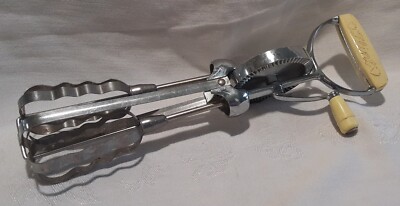 ECKO Flint BEST Hand Mixer Manual Crank YELLOW Handles Works GREAT Vintage Rare