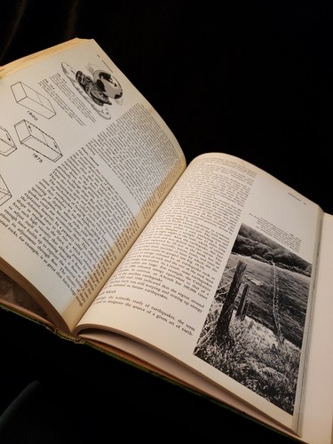 Physical Geology: Third Edition by LEET and JUDSON 1965 hardcover - Imagen 11 de 11