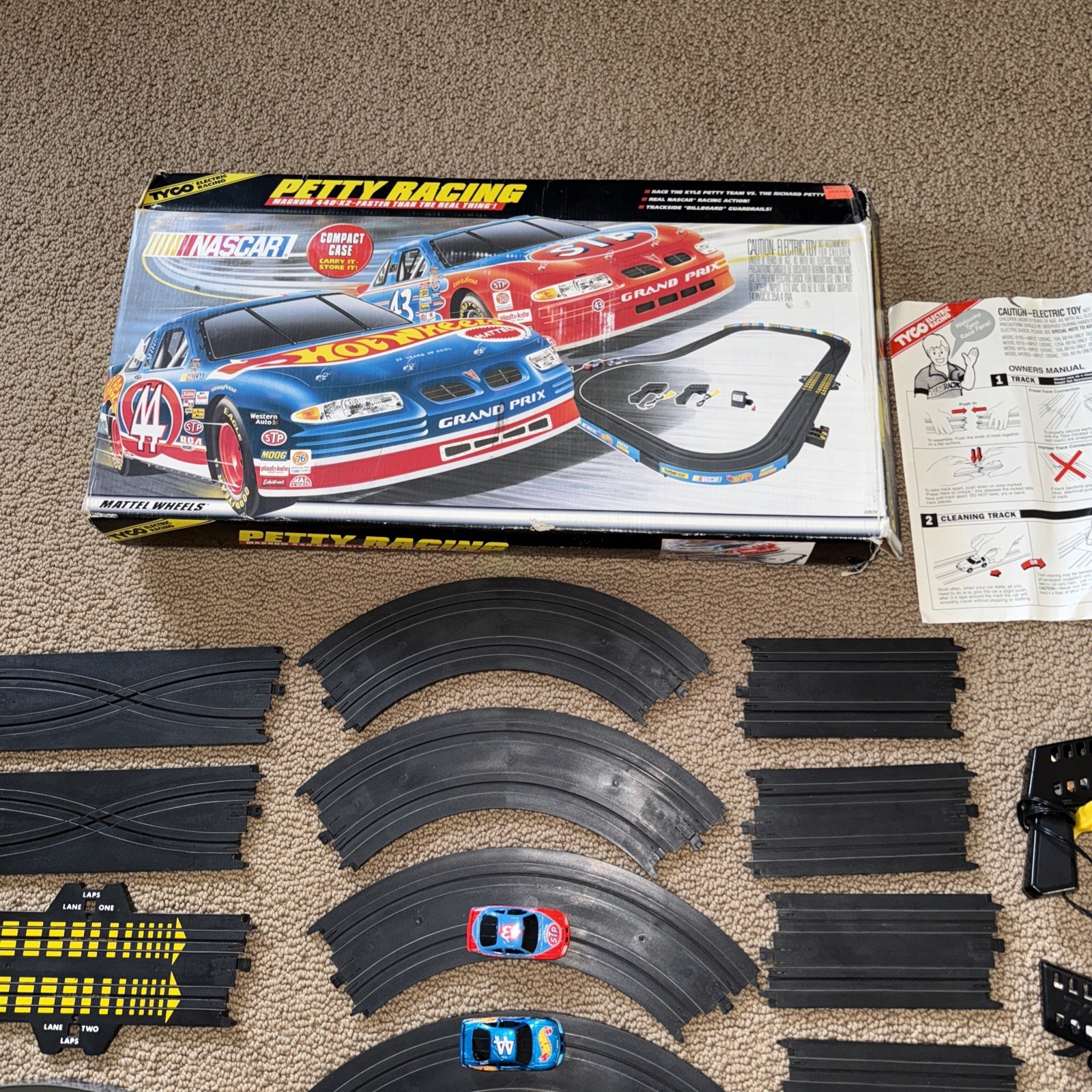 Tyco 440 Magnum 440  Petty Racing HO Slot Car Race Set