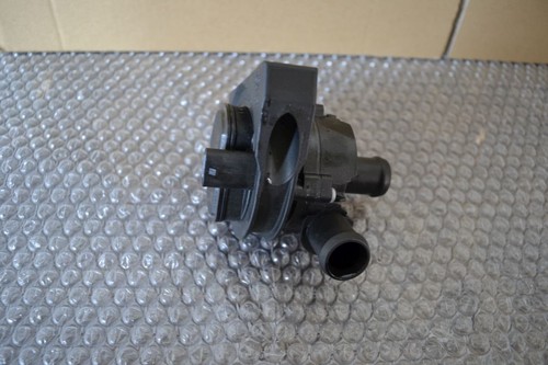 Original VW  Scirocco Wasserpumpe Zusatzwasserpumpe 5G096556