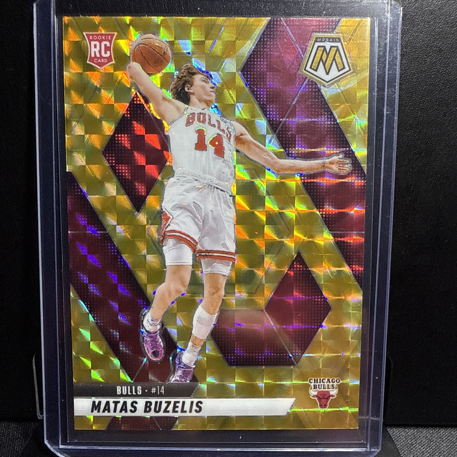 2024-25 Panini Mosaic Matas Buzelis RC Reactive Yellow Prizm #223 Bulls
