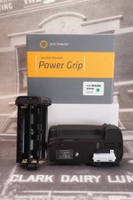 ProMaster Vertical Power Grip Nikon D7000