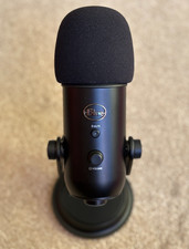 Blue Yeti USB Condenser Microphone Black - USB Cable included - Excellent