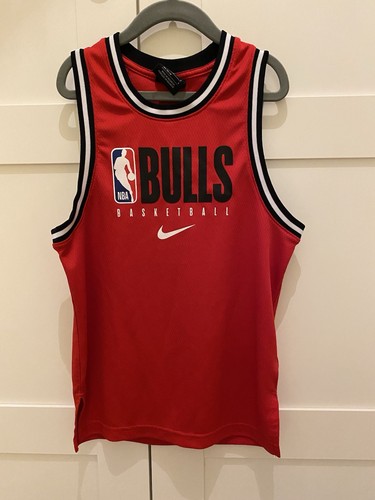 Bulls Basketball Top children’s Size Small By Nike In Red & Black
