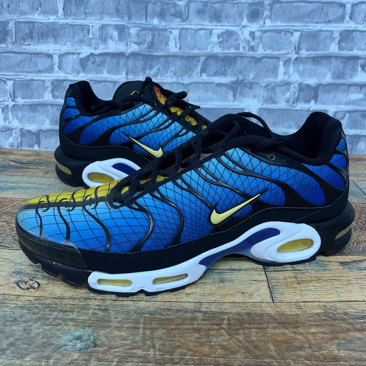 Nike Air Max Plus Tn SE Greedy Black Hyper Blue Sunset Yellow Mens