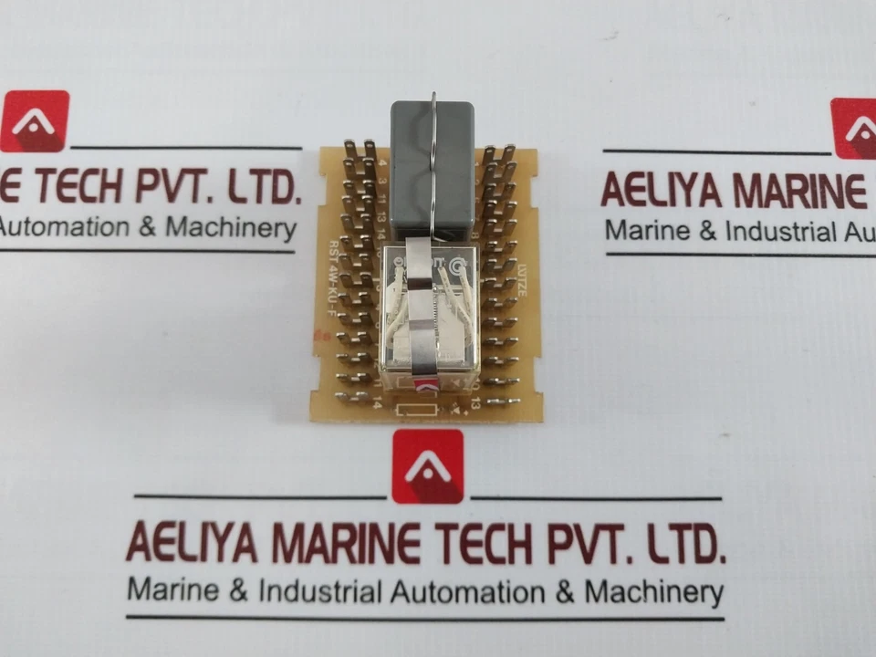 Lutze RST 4W-KU-F Relay PCB Module MY4 0.5S-1MIN 24VDC 5A 240VAC 28VDC ZA 24/1M - Image 2 of 4
