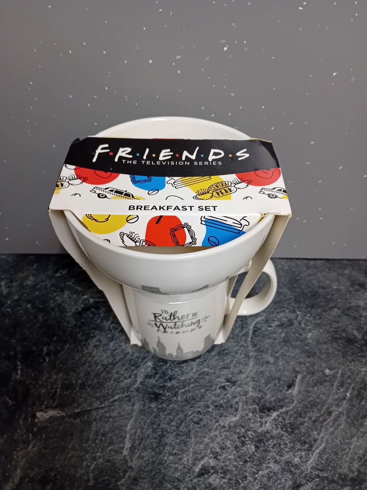 FRIENDS THE TELEVISION SERIES BREAKFAST SET (MUG & BOWL) - WARNER BROS 2021 NIB