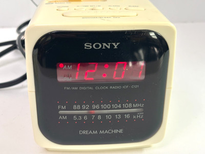 Sony Dream Machine Cube Off-White FM/AM Alarm Radio ICF-C120