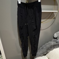 lululemon athletica Women s Black Jogger Pant...