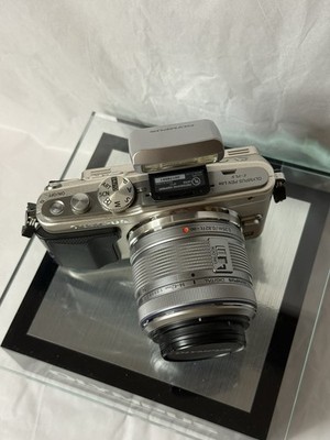 Olympus PEN Lite E-PL5 Mirrorless Camera Kit 14-42mm Lens Silver