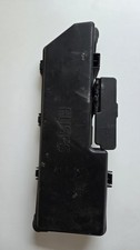 Volvo XC90 2003 Engine Bay Fuse Box Cover
