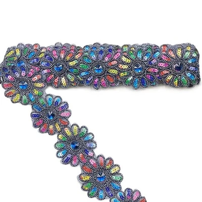 4,5 Meter Bunte Blumen Spitze Pailletten Einfassband Bügelkanten 6 cm Polyester - Bild 1 von 4