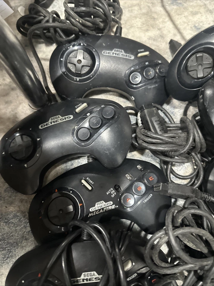Lote De 30 Controladores Sega Genesis OEM - ¡No Probados LEER! Foto 4 de 4