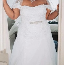 Wed2b Wedding Dress size 22 (Worn Once) Dry cleaned Very Good Condition