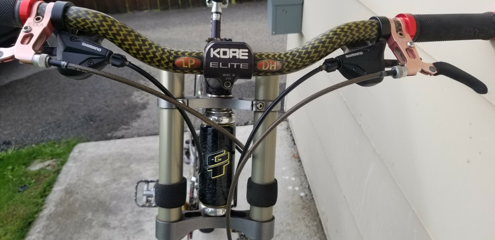 2000 GT Carbon Fiber Full Suspension MTB