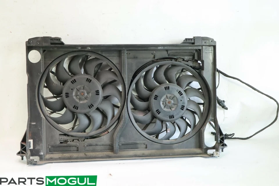 04-07 AUDI A8 QUATTRO - радиатор электрический вентилятор охлаждения в сборе 4E0121205F OEM - Изображение 3 из 4