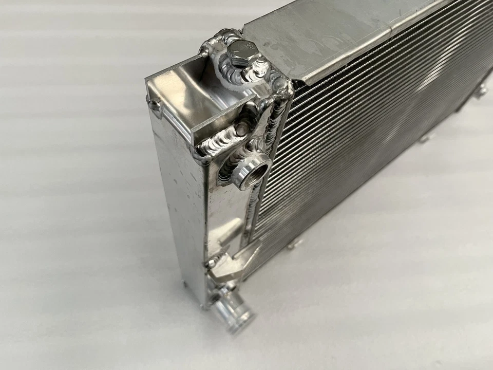 👍Radiador de aluminio para Porsche 928 con 2 enfriadores de aceite núcleo 56 mm⭐⭐⭐⭐⭐⭐⭐ Foto 4 de 4