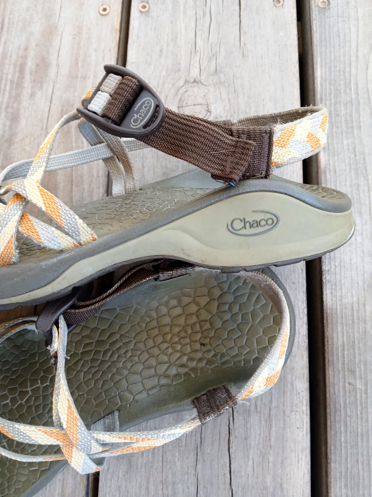 APL Sandali donna Chaco taglia 9 5 cinturino regolabile testurizzati verde arancione