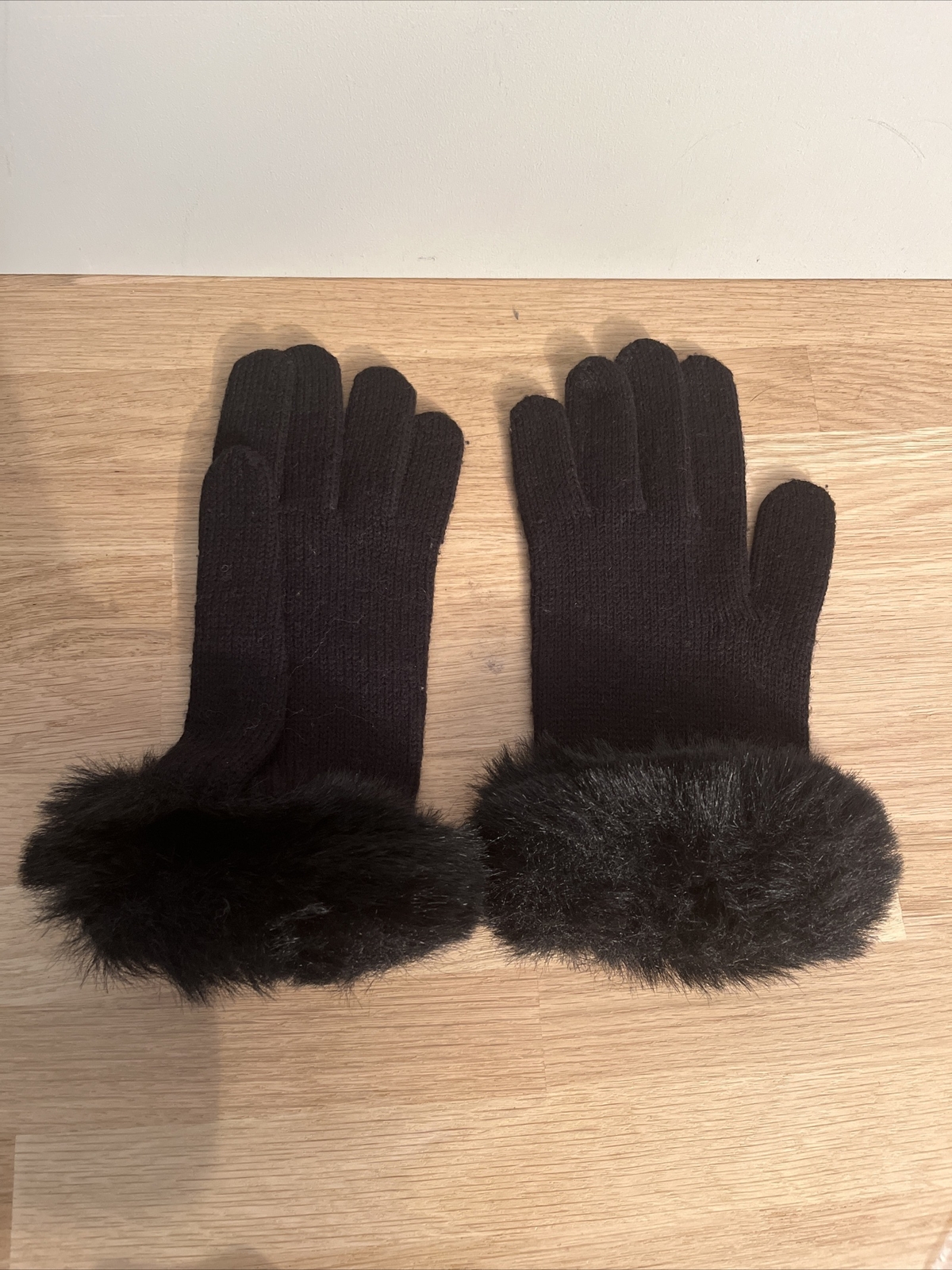 Gants En Cuir Noir Dents 1777 - Taille 7.1/2, Neufs Avec étiquettes