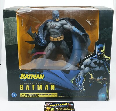 BATMAN 1/6スケール フィギュア　値下げ BATMAN 1/6 Scale PVC Statue - Kotobukiya - Grey & Blue