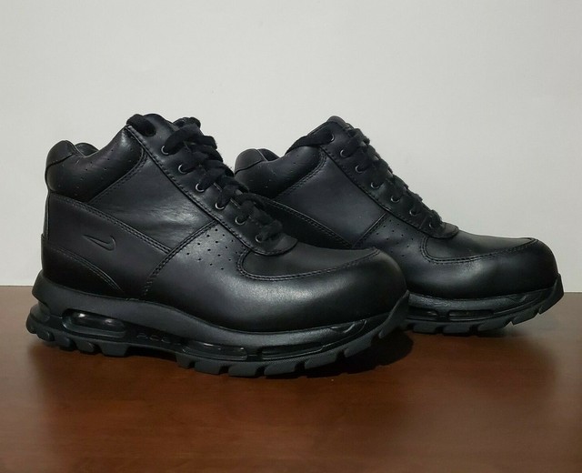 nike goadome boots size 9