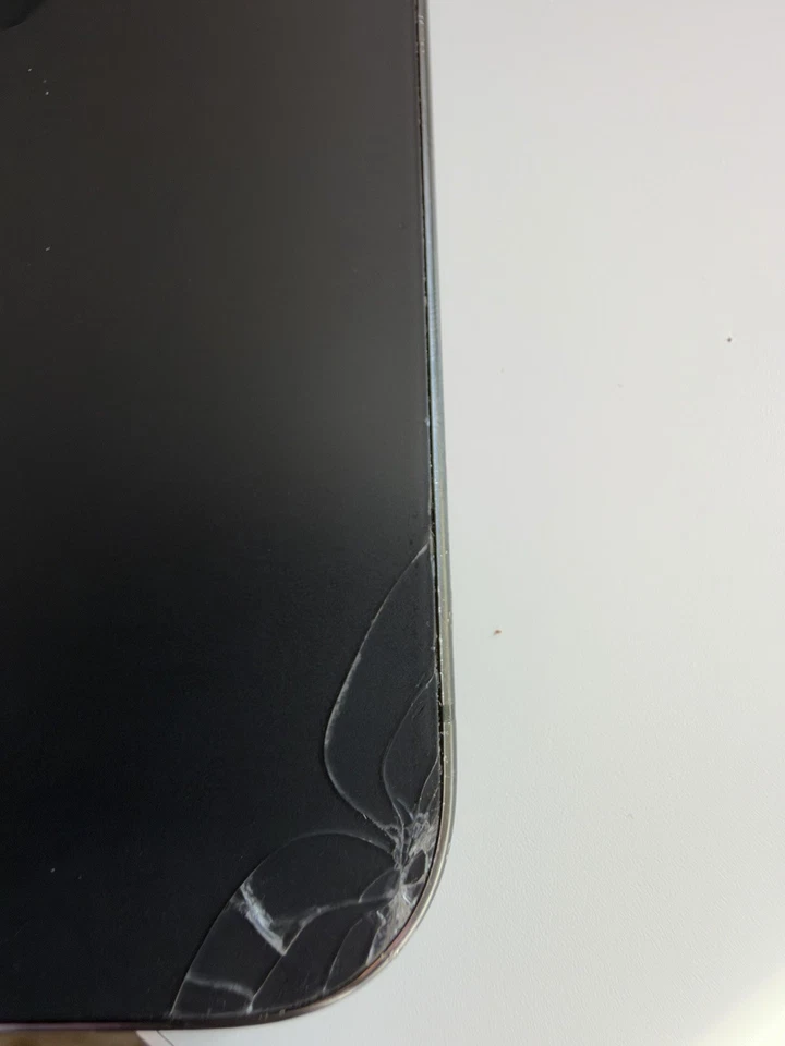Apple iPhone 15 Pro · 128GB, photo 3 of 5